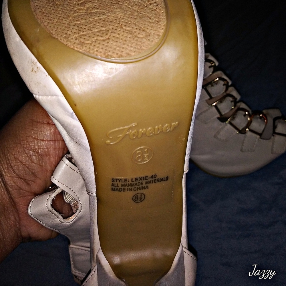 Sandals - Picture 2 of 4